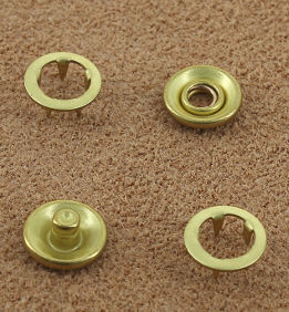 Bouton pression double griffe