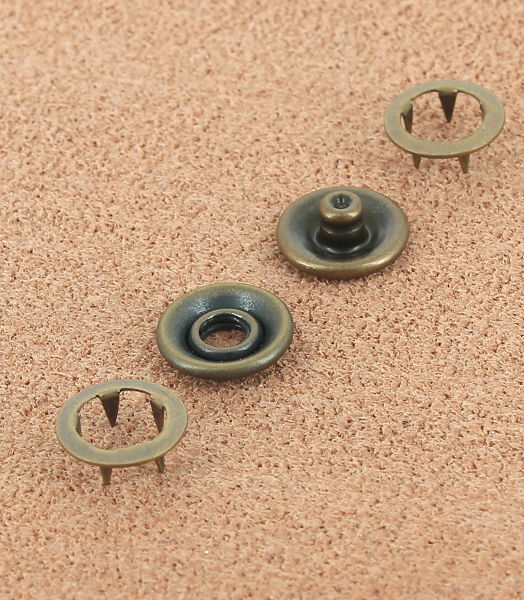 BOUTON PRESSION LAITON VIEUX BRONZE 10.8 mm 