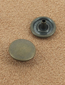 BOUTON PRESSION LAITON VIEUX BRONZE 15.2 mm 