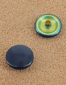 BOUTON PRESSION LAITON VERNIS BLEU MARINE 12.4 mm 