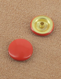 BOUTON PRESSION LAITON VERNIS ROUGE 14.4 mm 