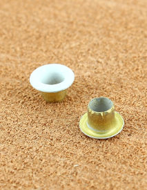 OEILLET ETOILE VERNIS BLANC 