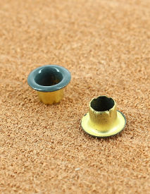 OEILLET ETOILE VERNIS GRIS 5 