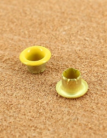 OEILLET ETOILE VERNIS JAUNE 402 