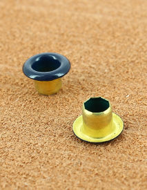 OEILLET ETOILE VERNIS BLEU MARINE 