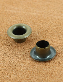 OEILLET ETOILE VIEUX BRONZE 