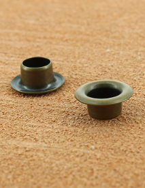 OEILLET ROULE LAITON VIEUX BRONZE 