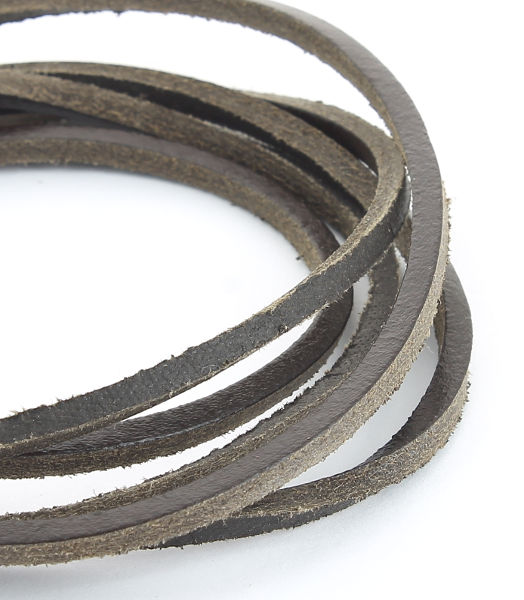 LACET EN CUIR CARRE BATEAU MARRON FONCE